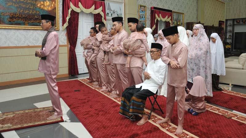 Khutbah Idul Fitri 1441 H: Melawan Covid-19 Dengan Jadikan Rumah Laksana Surga 